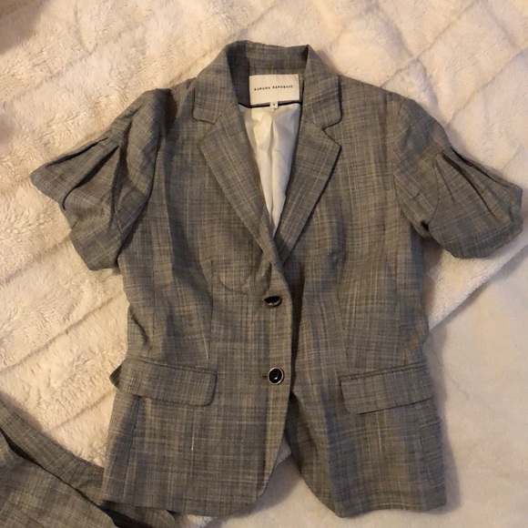 Banana republic suit - Picture 2 of 3